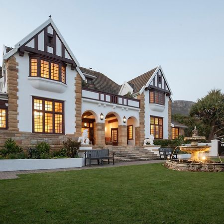 St James Guest Houses Kalk Bay Bagian luar foto