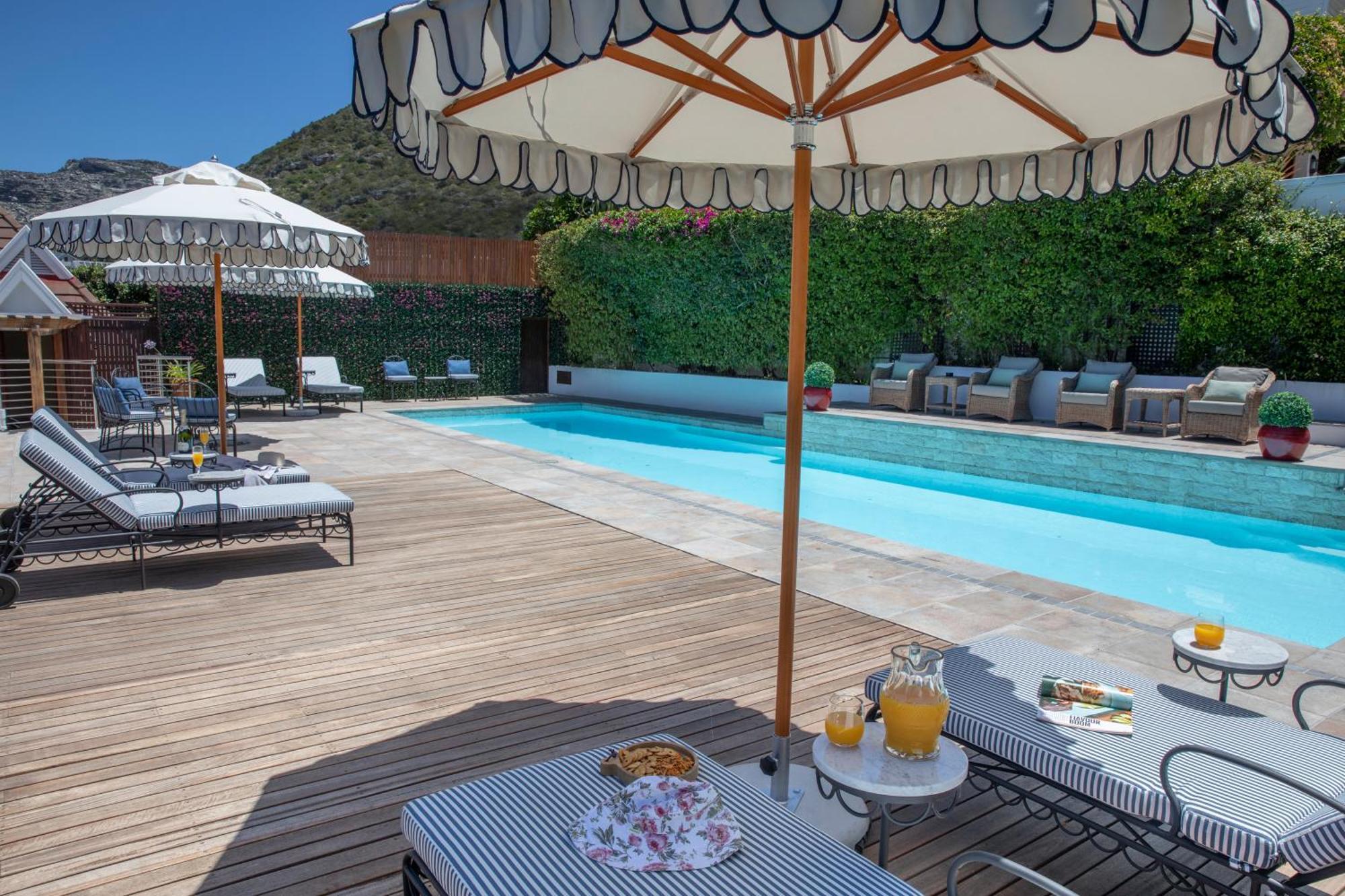 St James Guest Houses Kalk Bay Bagian luar foto