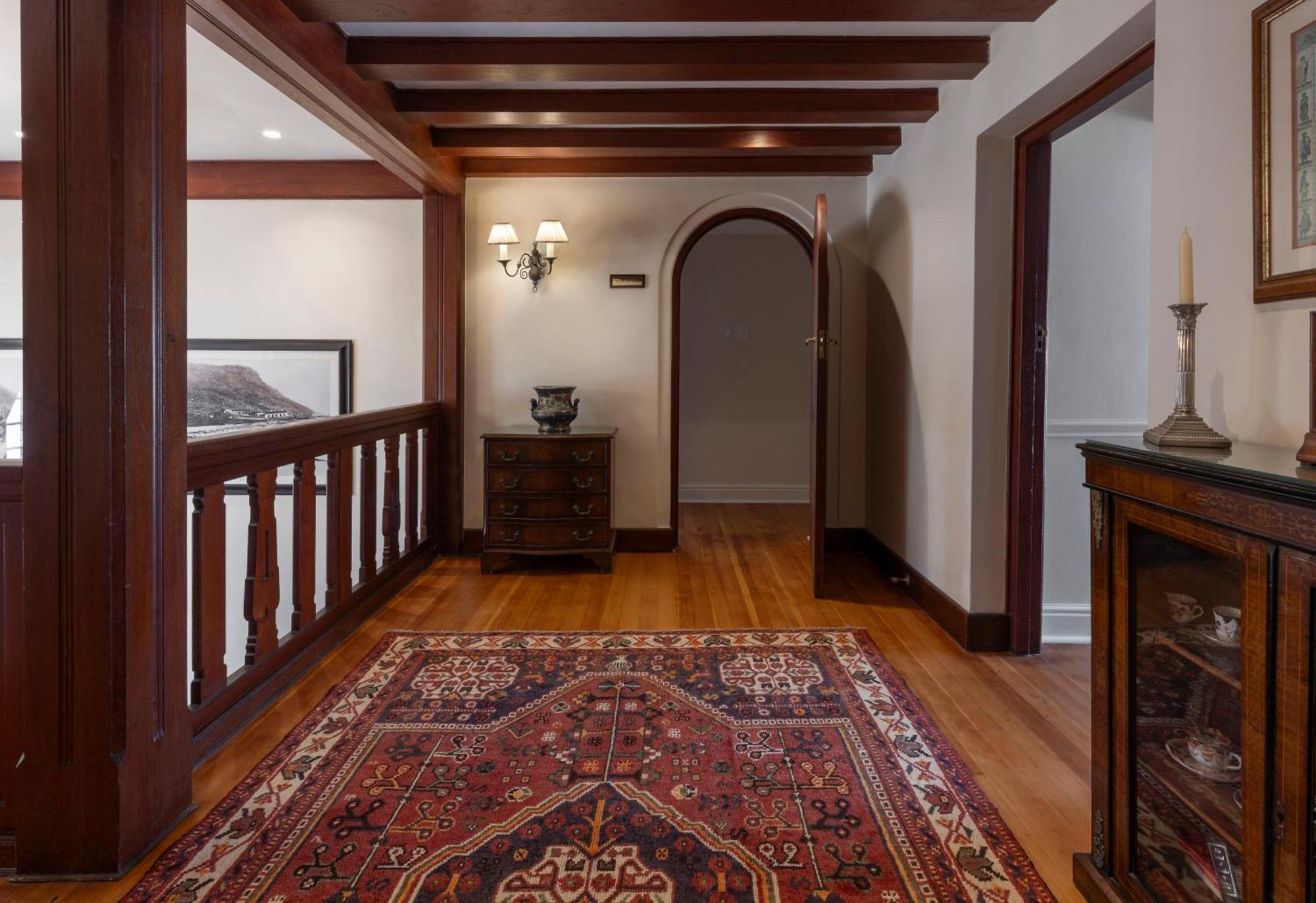 St James Guest Houses Kalk Bay Bagian luar foto
