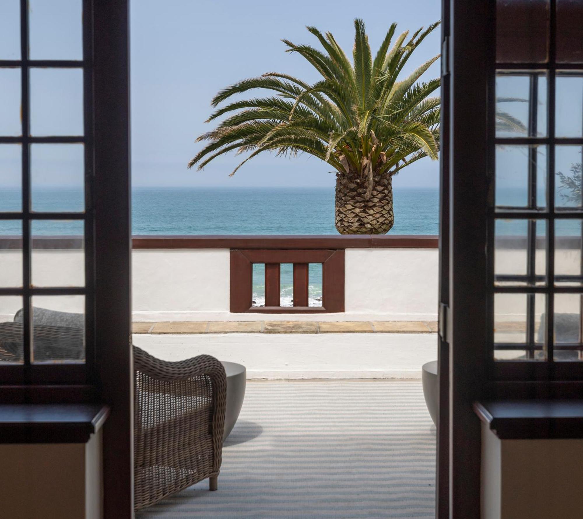 St James Guest Houses Kalk Bay Bagian luar foto