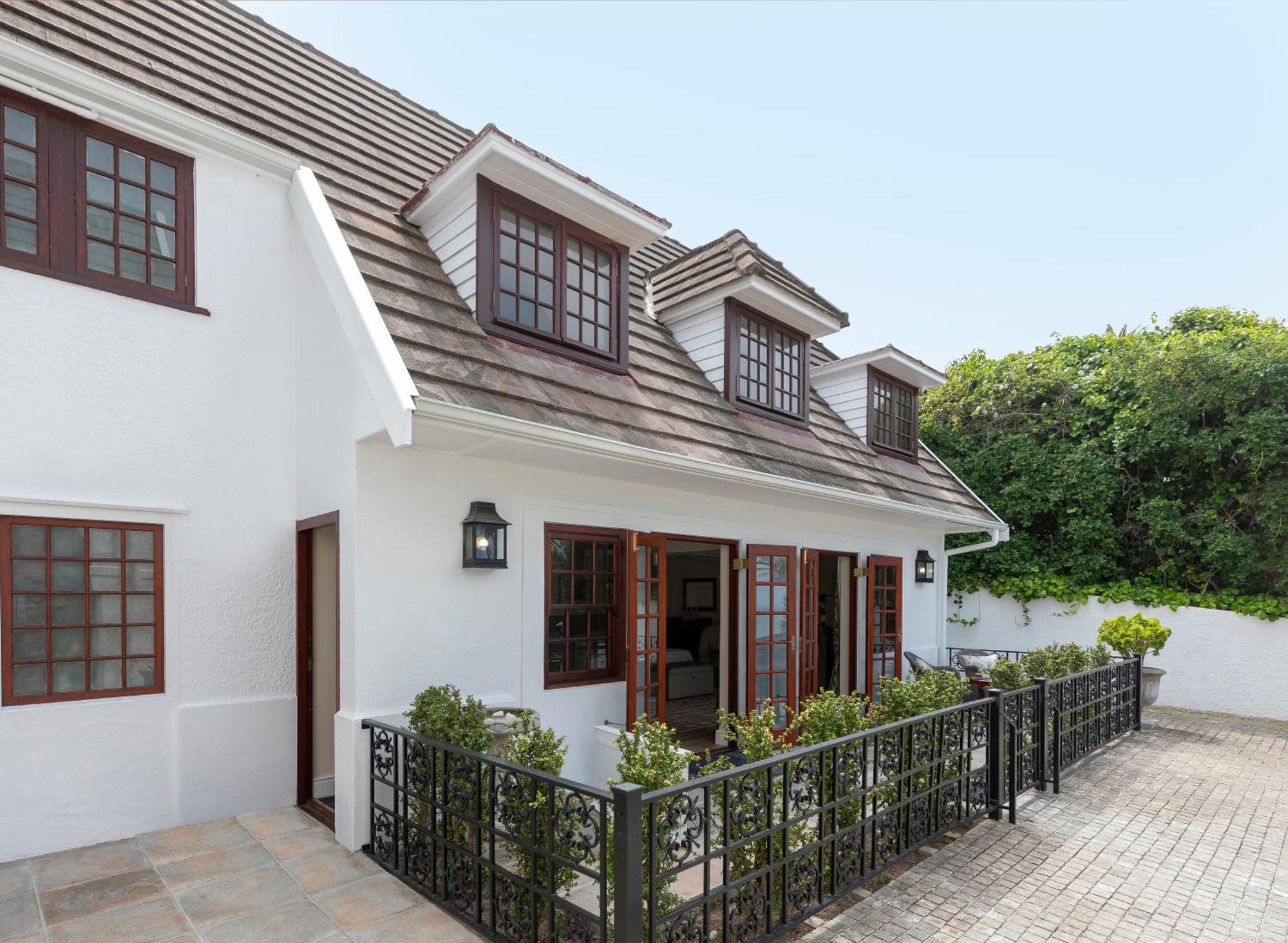 St James Guest Houses Kalk Bay Bagian luar foto