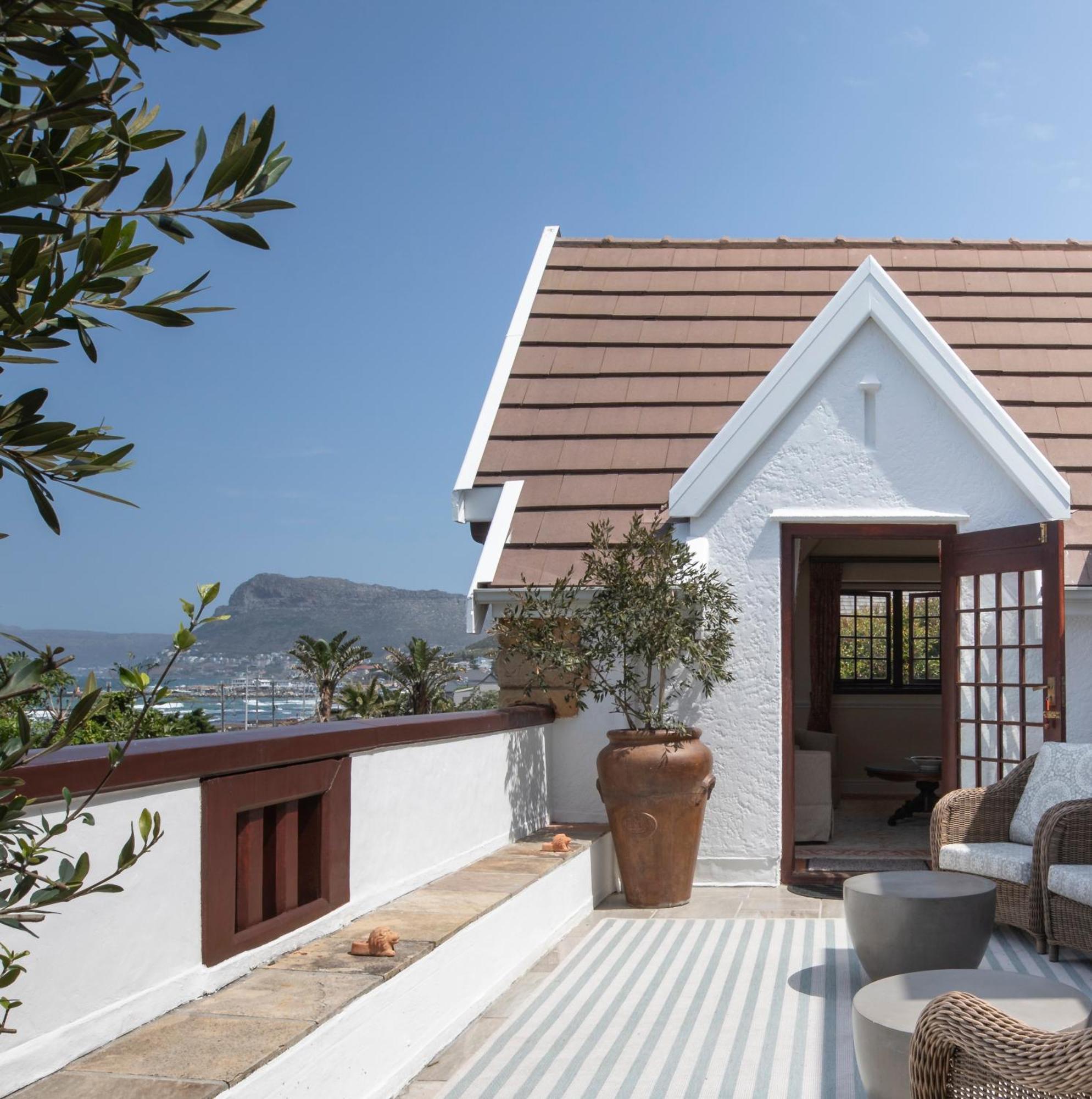 St James Guest Houses Kalk Bay Bagian luar foto