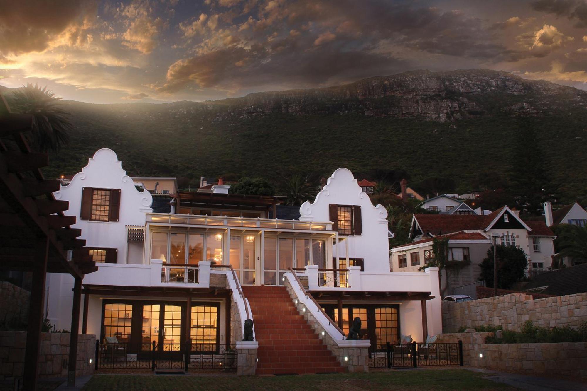 St James Guest Houses Kalk Bay Bagian luar foto